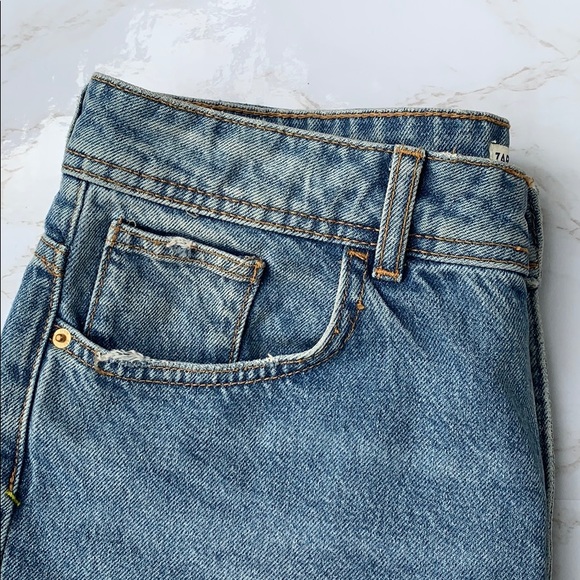 Zara Mom Fit Medium Wash Denim Jeans, size 8 - Picture 2 of 4